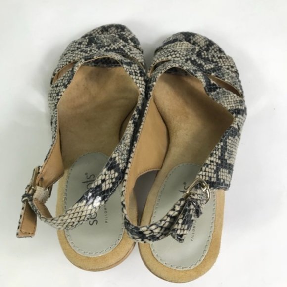 Sofftspots Women’s Black Tan Snakeskin Block Heel Sandals Size 6.5W - Picture 6 of 8